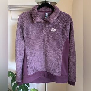 Mountain hardware fleece sweater